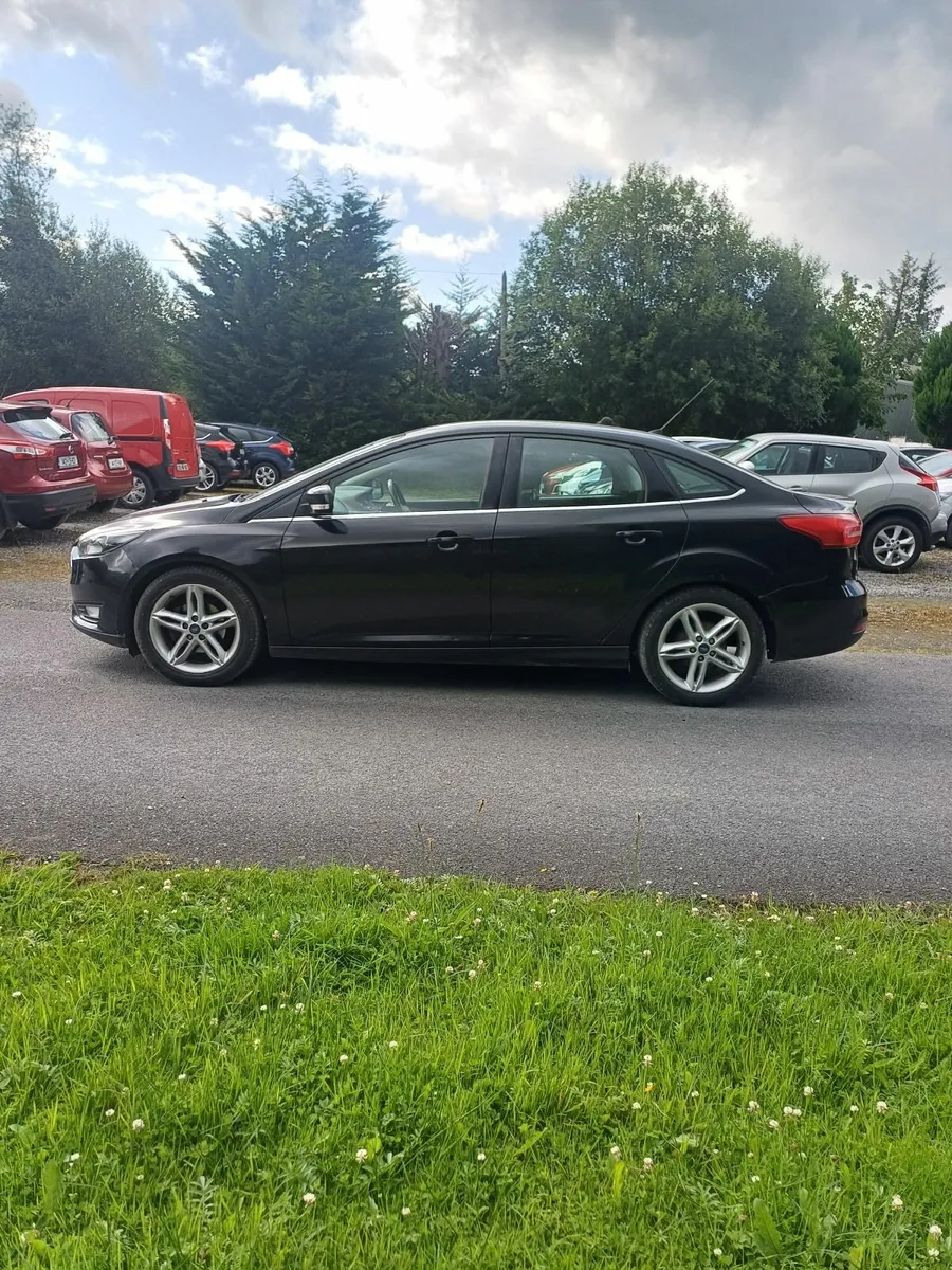 Ford Focus 2015 - Image 2