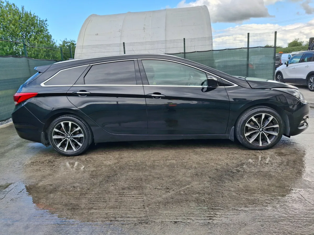 162 Hyundai i40 Tourer plus 1.7 Diesel - Image 4