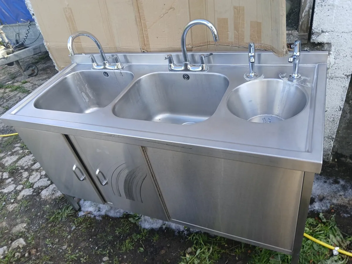 Stainless steel cabbinet /sink unit ...complete. - Image 2