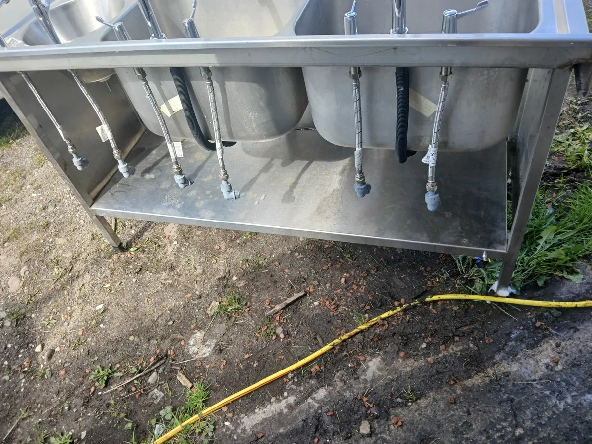 Stainless steel cabbinet /sink unit ...complete. - Image 3