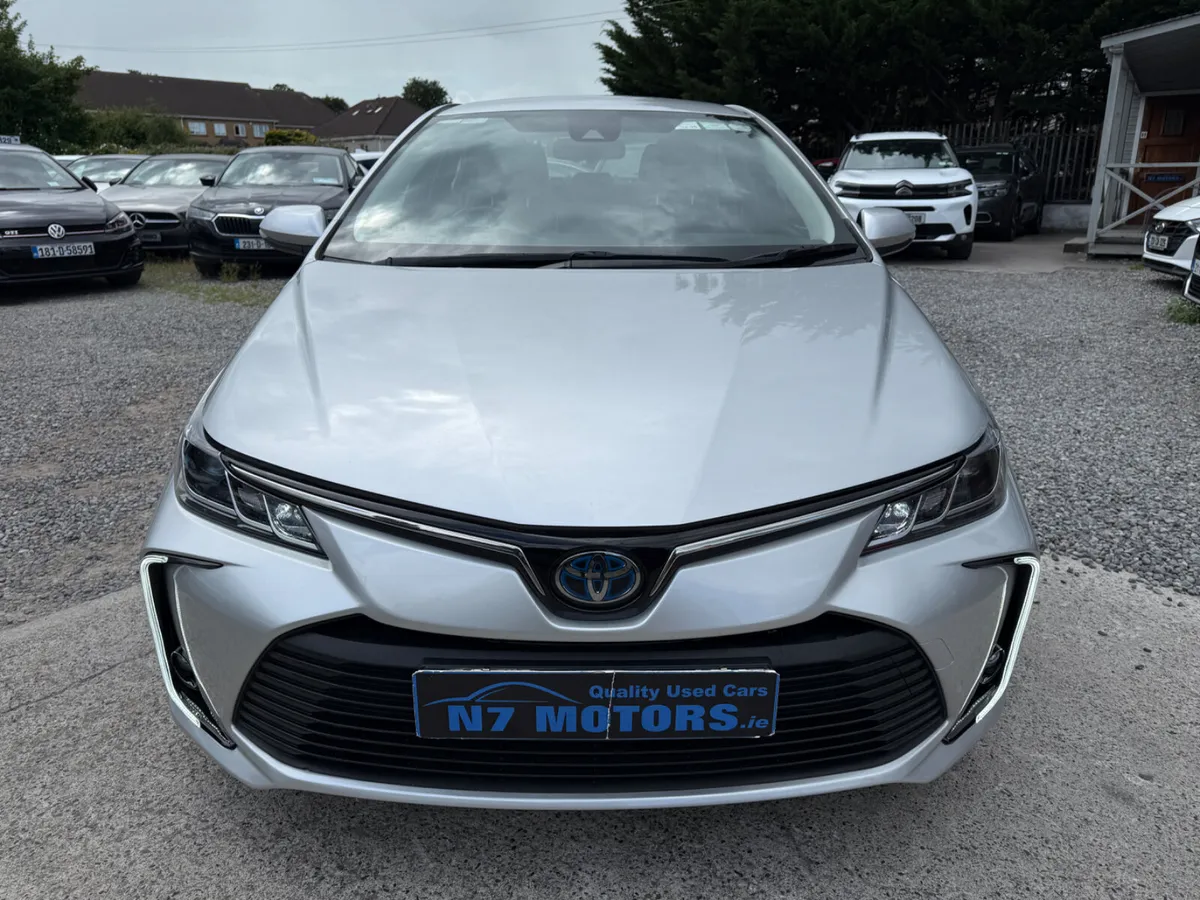 2021 Toyota Corolla  1.8 HYBRID LUNA AUTO - Image 3
