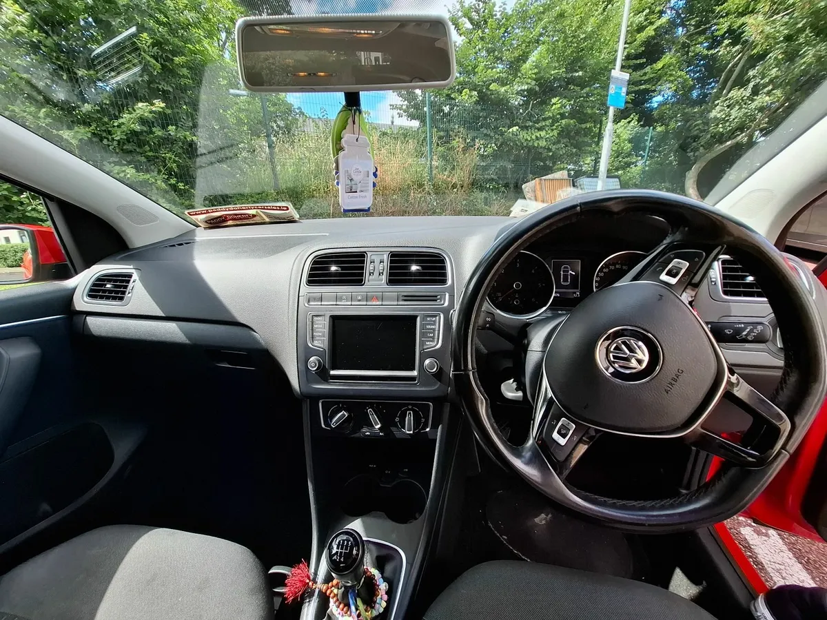 Volkswagen Polo 2015 - Image 4