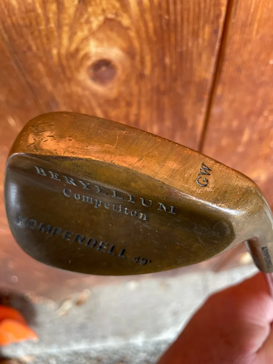 Mens beryllium copper gap wedge - Image 1
