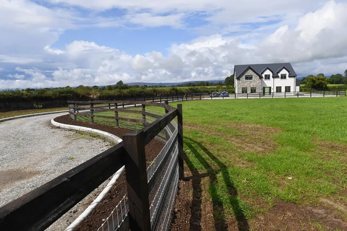 DURO2 POST AND RAIL AND FRS TINAHELY - Image 1