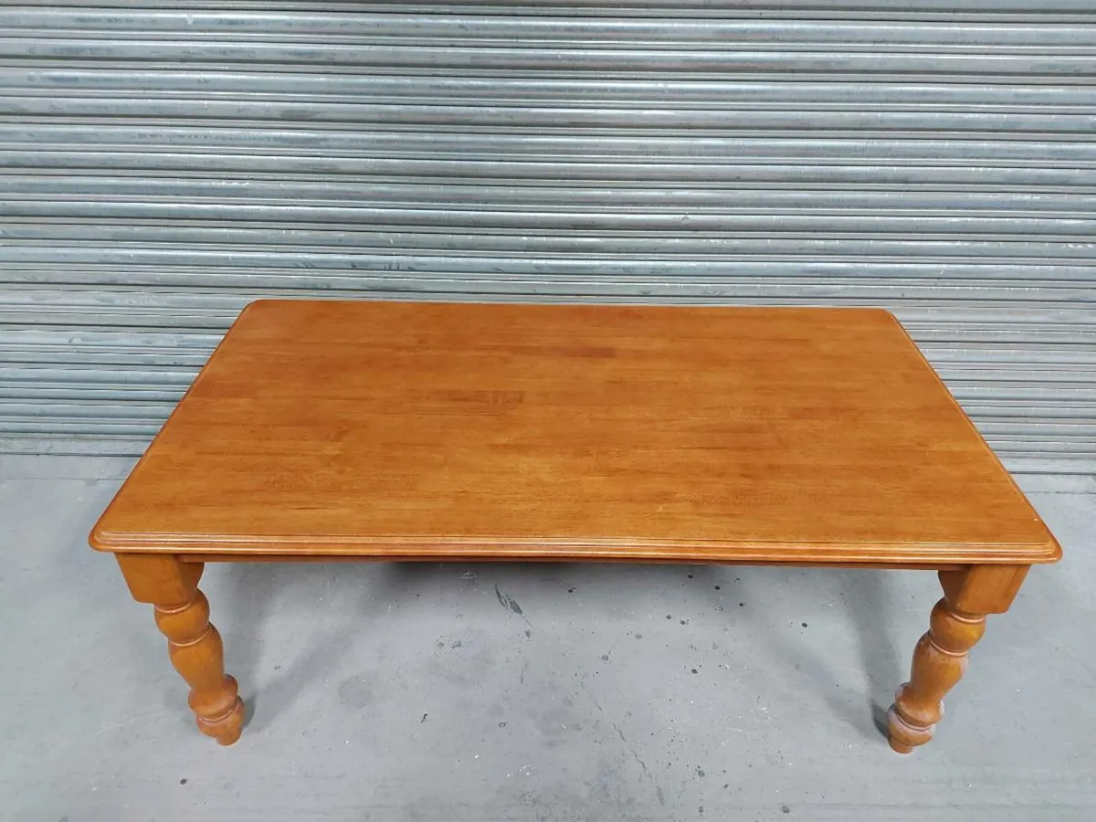 Kitchen table - Image 2