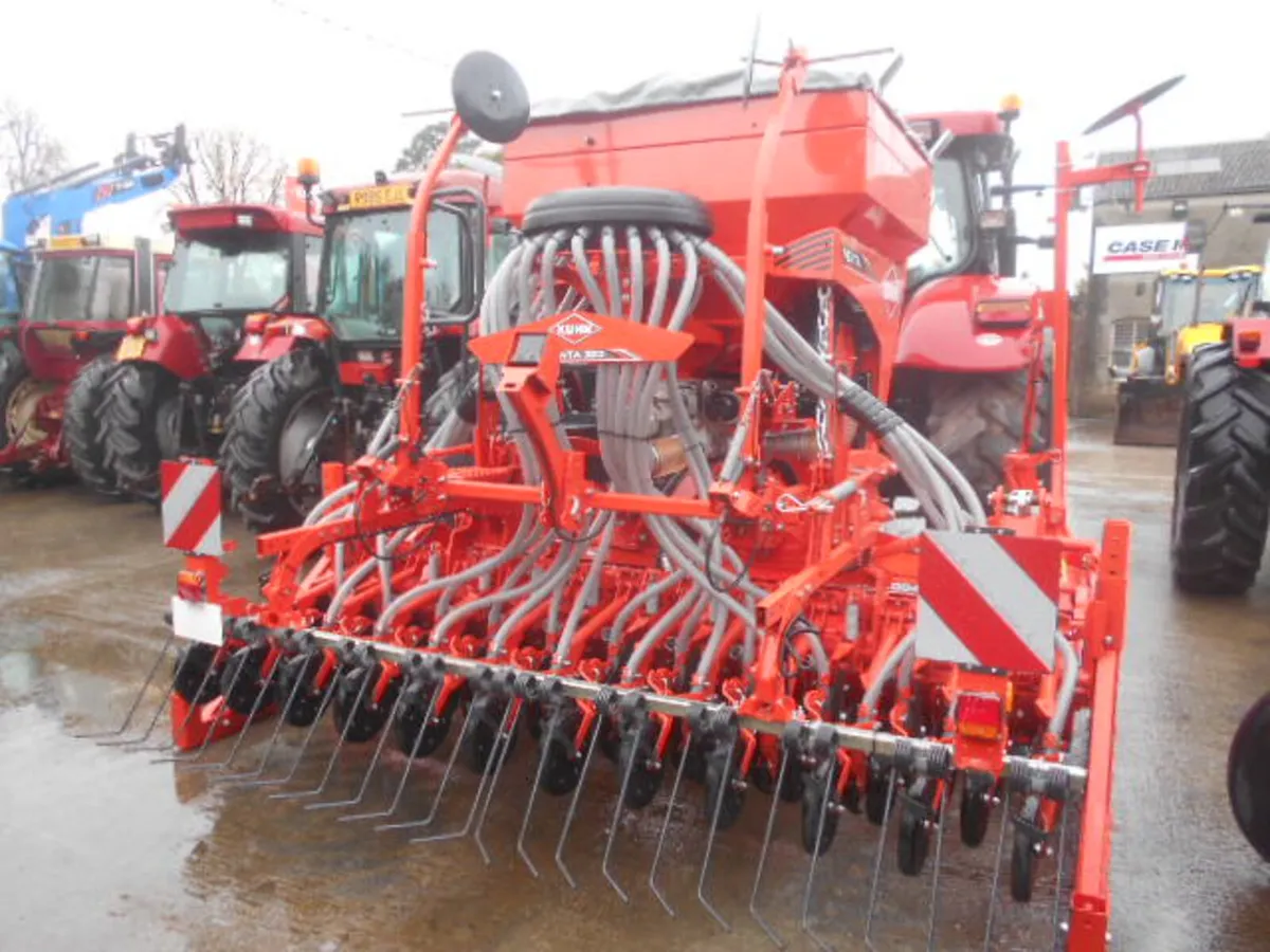 KUHN 3004D P/HARROW & VENTA 320-24 DRILL - 0% - Image 1