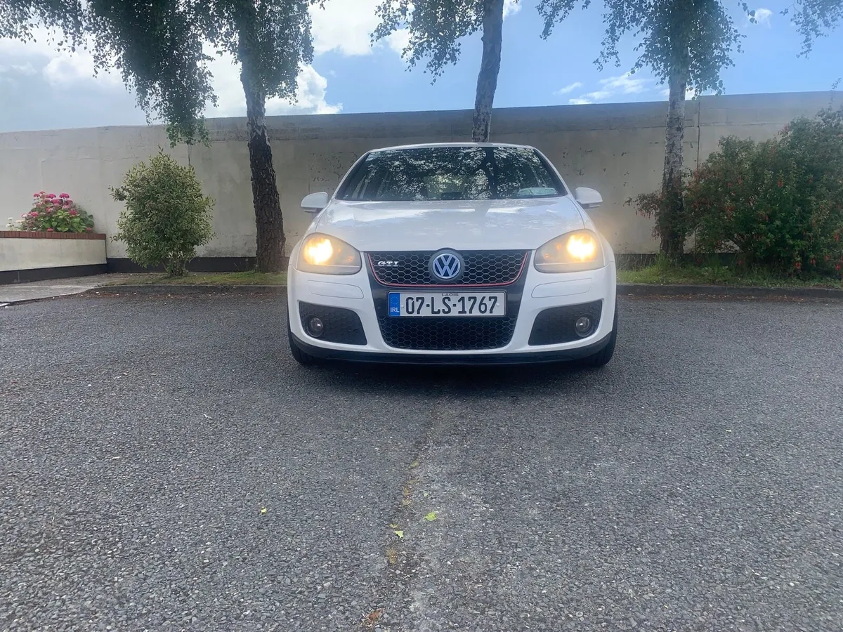 Stunning Volkswagen Golf G.T.I Manual 2.0 Petrol - Image 3