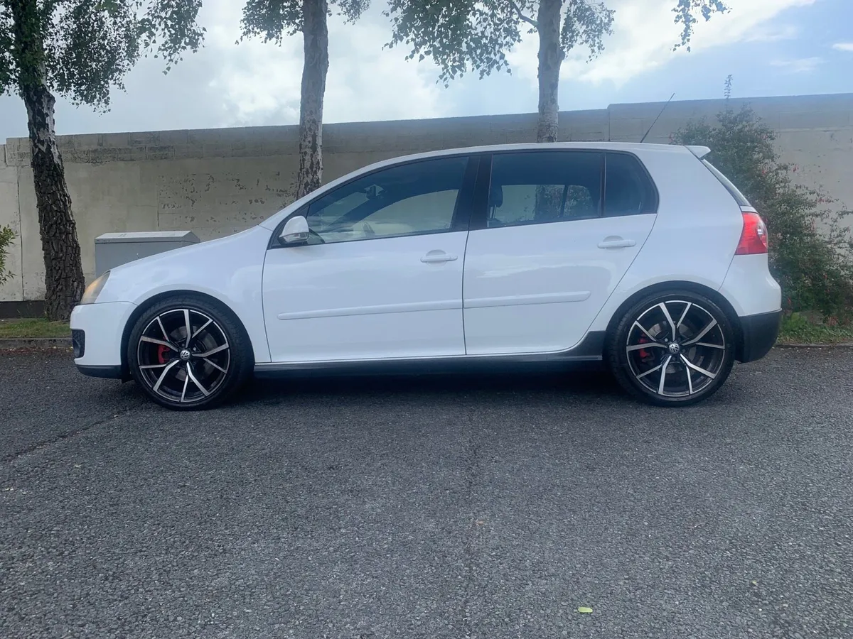 Stunning Volkswagen Golf G.T.I Manual 2.0 Petrol - Image 4