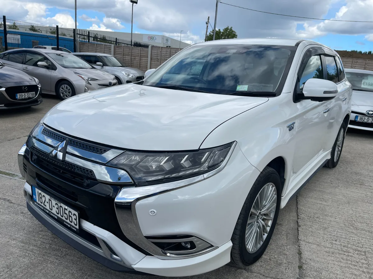 182 Mitsubishi Outlander Hybrid 2.4 Phev Automatic - Image 3