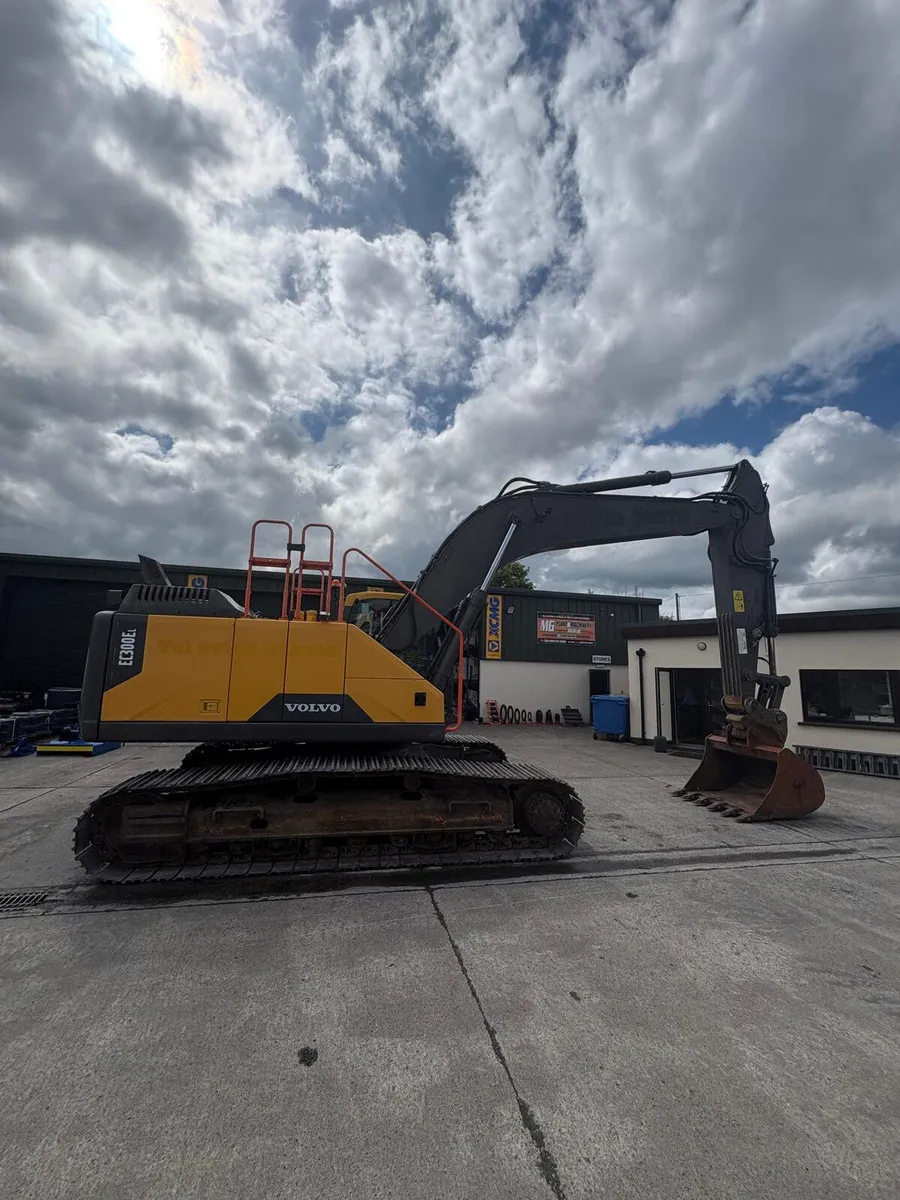 2018 Volvo EC300EL - Image 2