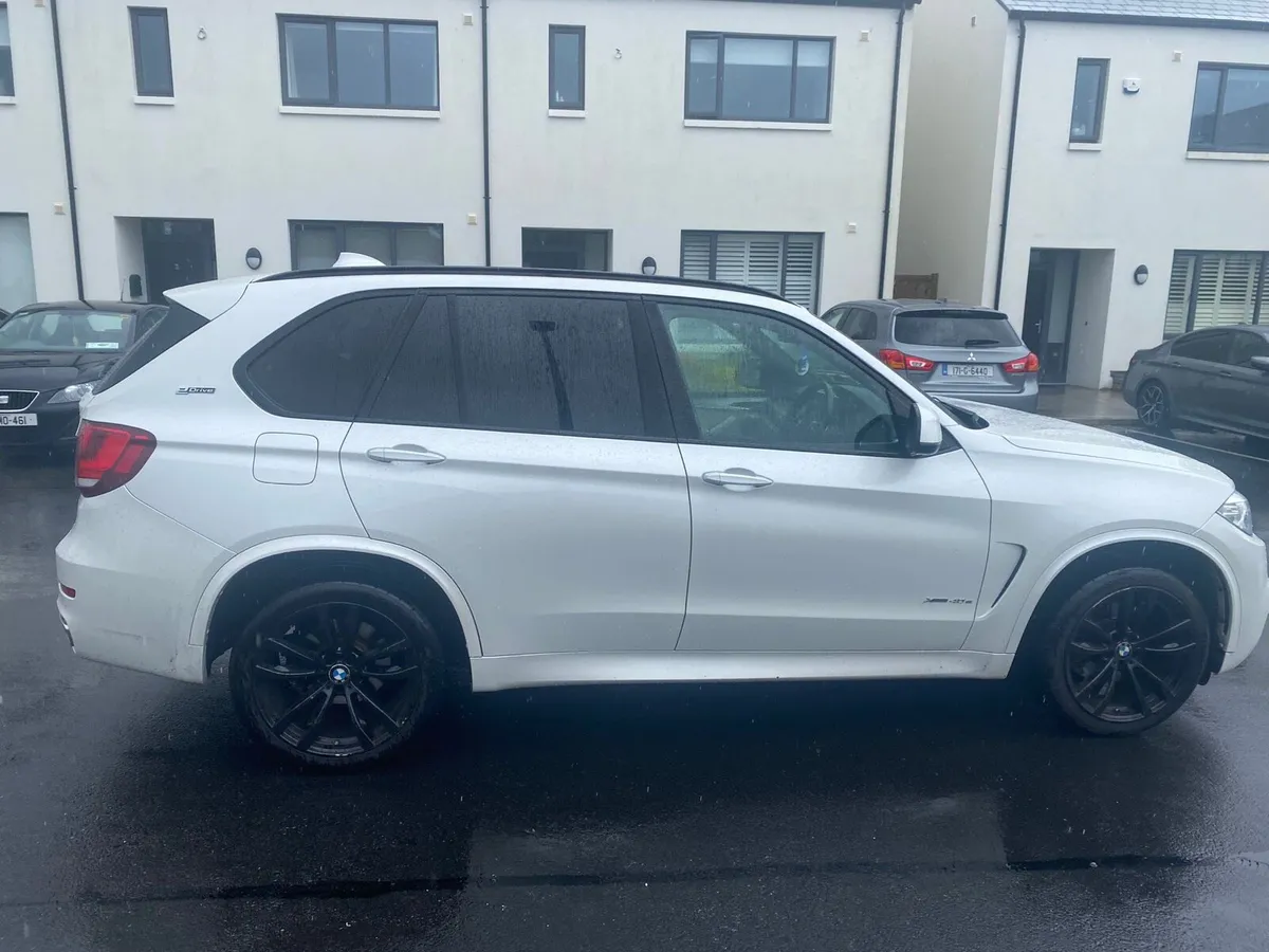 BMW X5 - Image 1