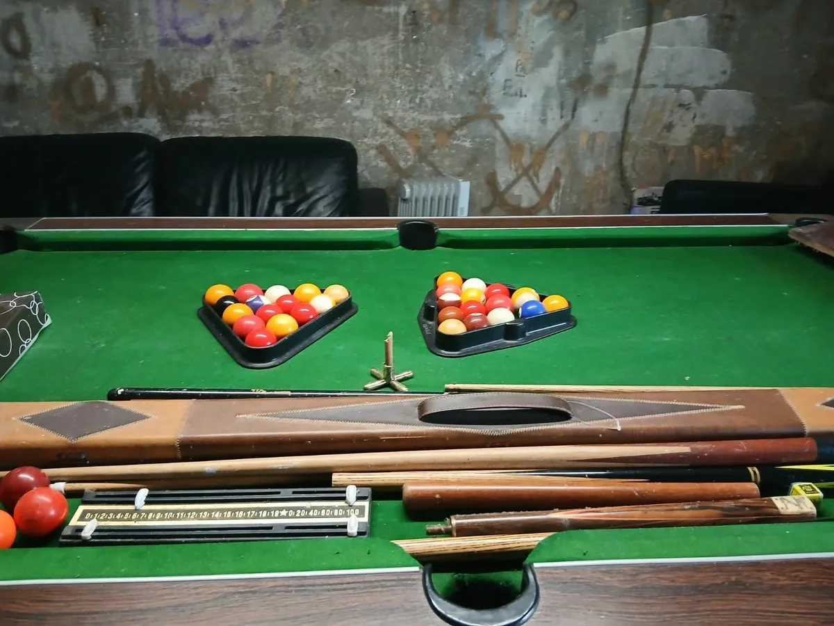 Pool table - Image 2