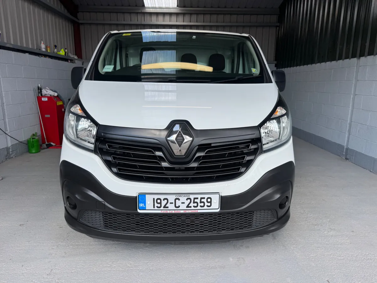 192 RENAULT TRAFFIC  LWB ! - Image 4