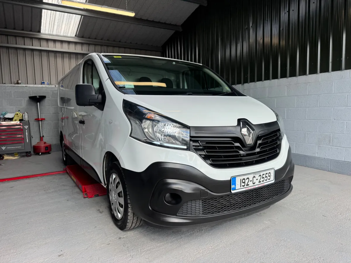 192 RENAULT TRAFFIC  LWB ! - Image 3