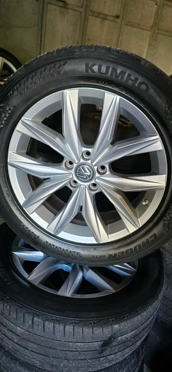 Volkswagen tiguan 18" alloys - Image 1