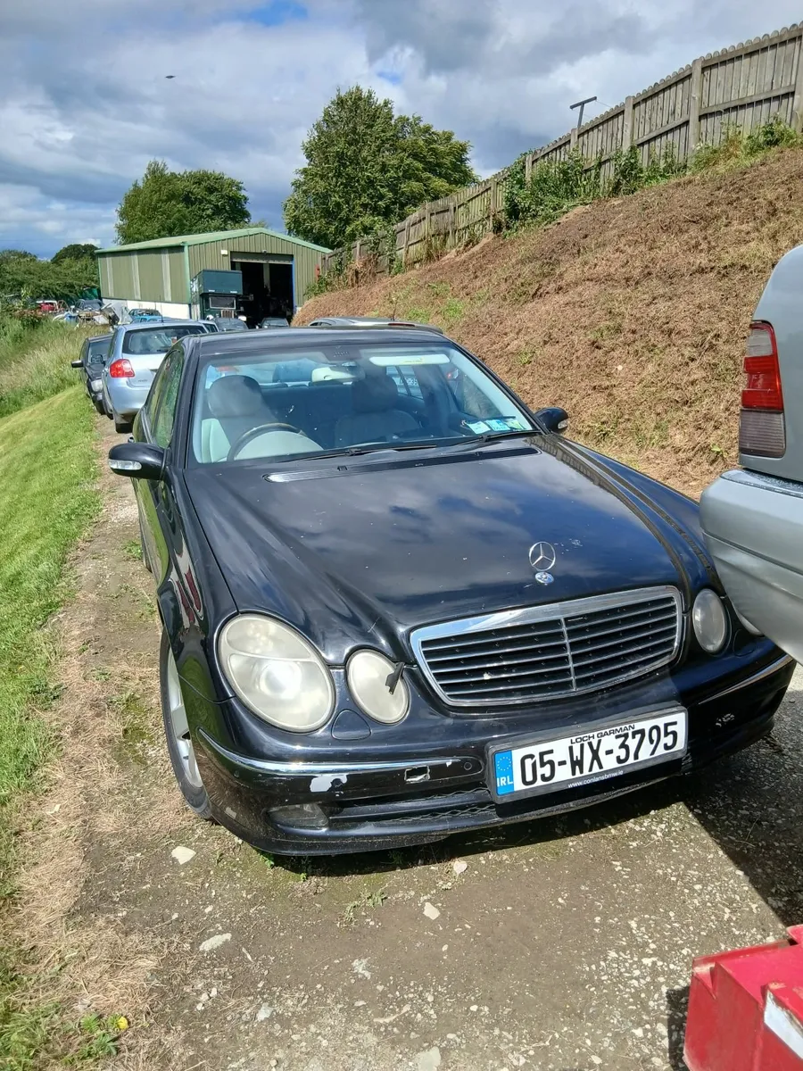 Mercedes-Benz E-Class 2005 - Image 1