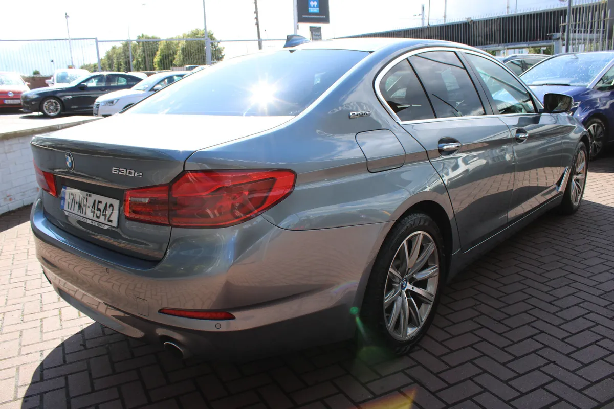 BMW 5-Series 530E SE LUXURY PLUS 4DR SALOON AUTOMA - Image 4