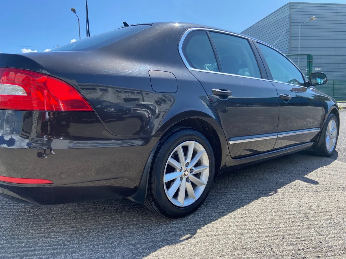 2015 SKODA SUPERB 1.6TDI TOP SPEC - Image 4
