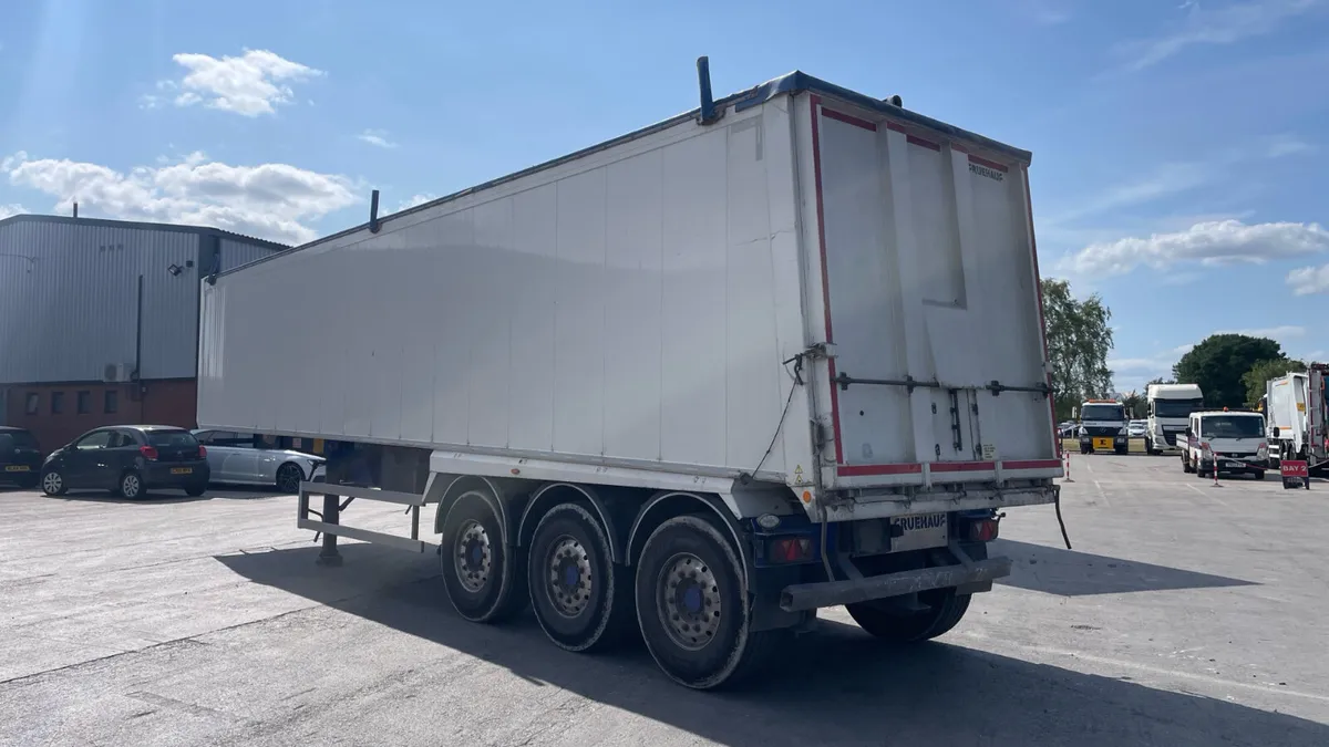 2017 FRIEHAUF Tipping trailer 70 yard electric cov - Image 2