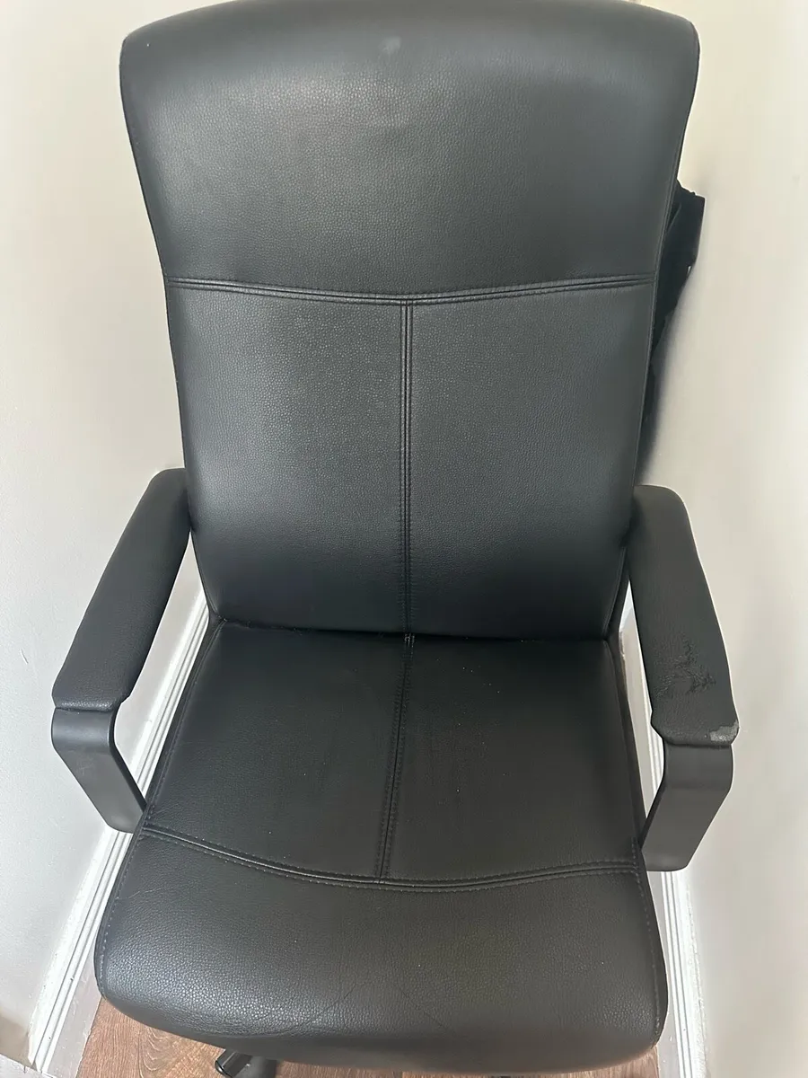 Office chair (Free)