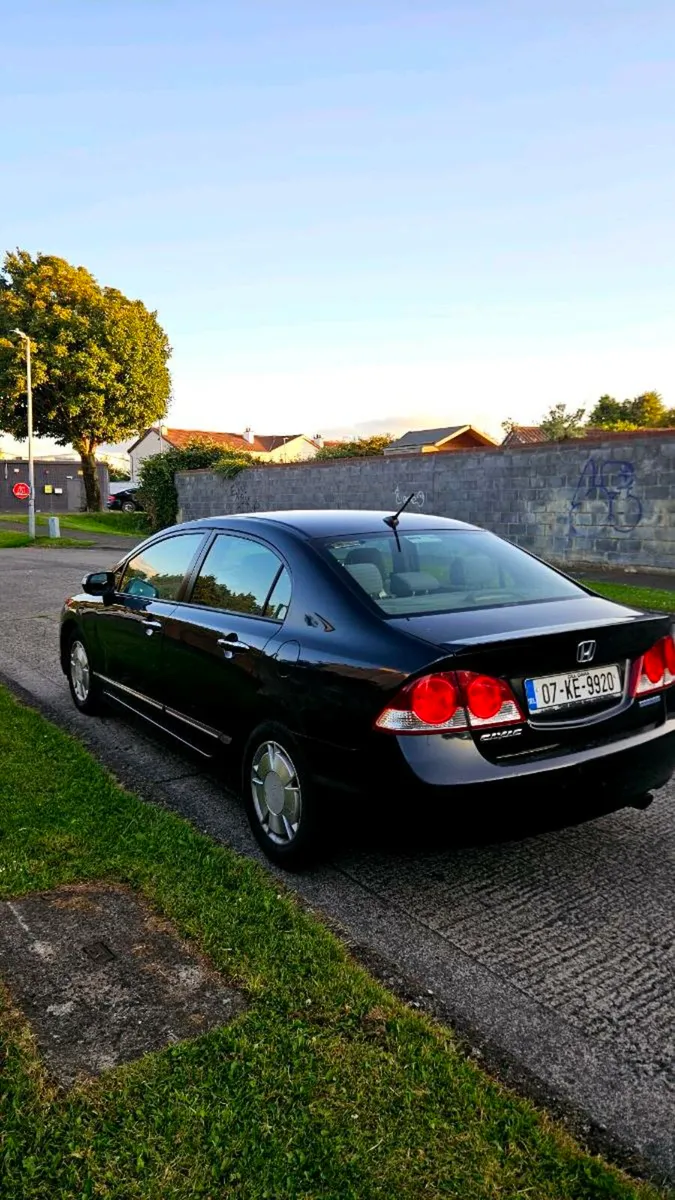 HONDA CIVIC 1.3 AUTOMATIC - Image 3