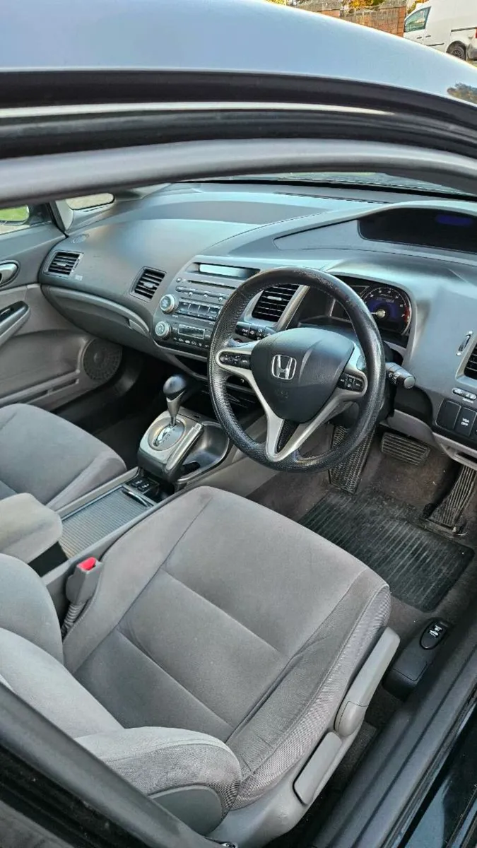 HONDA CIVIC 1.3 AUTOMATIC - Image 4