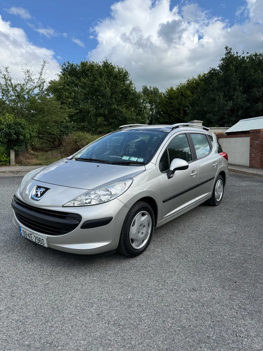 Peugeot 207 Estate - Image 1