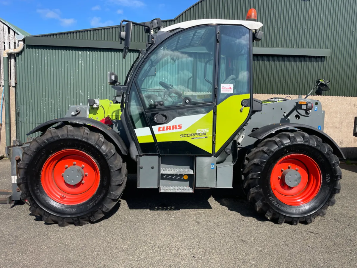 Claas Scorpion 635 Varipower, low hours, mint. - Image 1