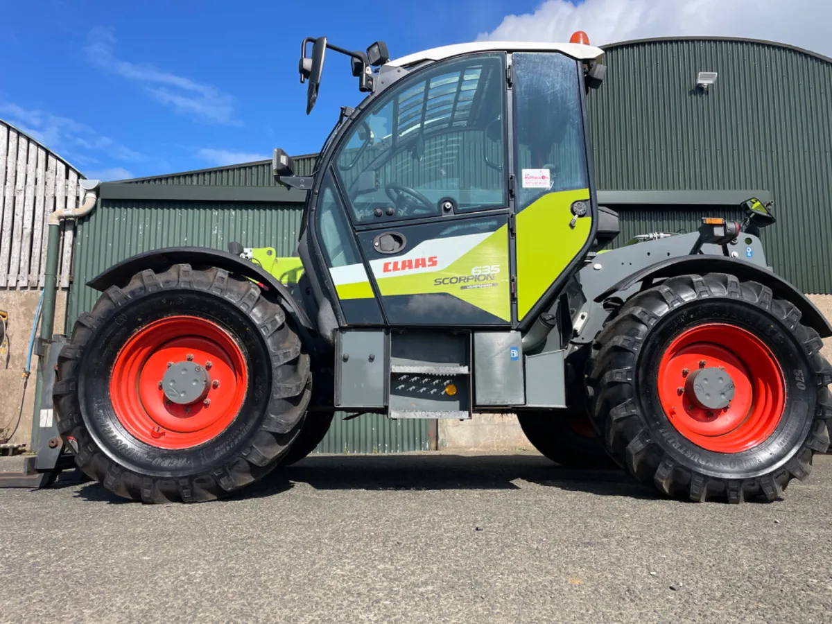 Claas Scorpion 635 Varipower, low hours, mint. - Image 2