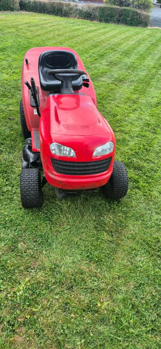 Jonsered Ride on mower / lawnmower - Image 2