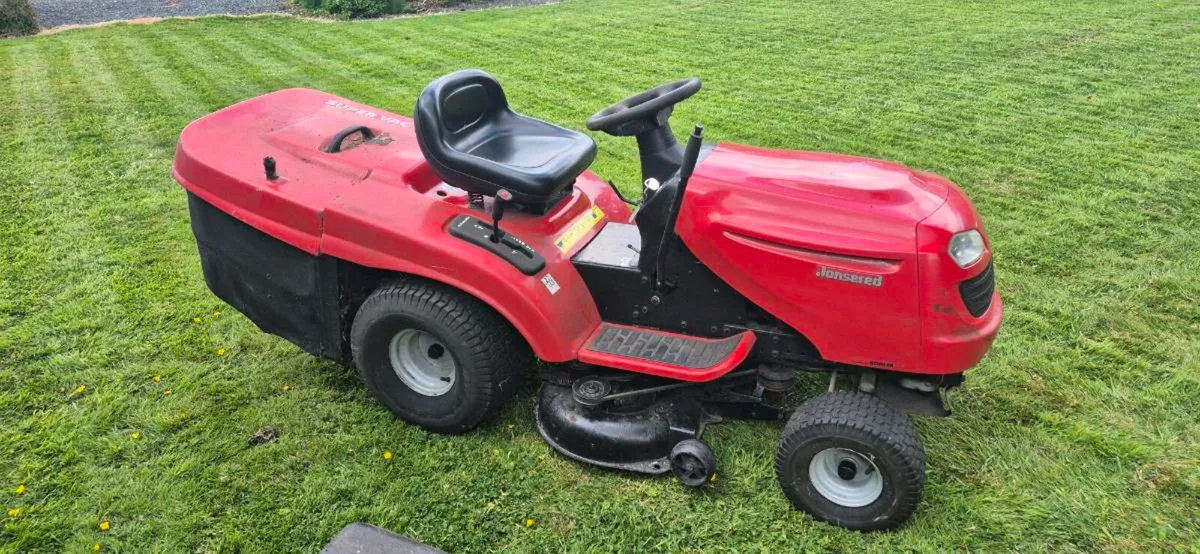 Jonsered Ride on mower / lawnmower - Image 3