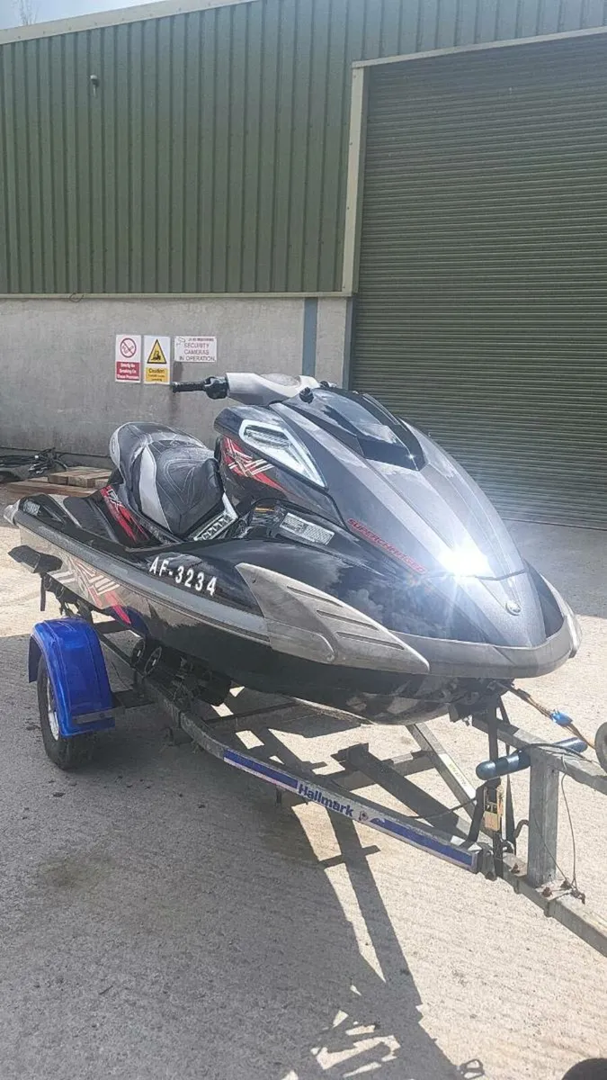 1800 Yamaha Waverunner Jet ski Supercharged - Image 1