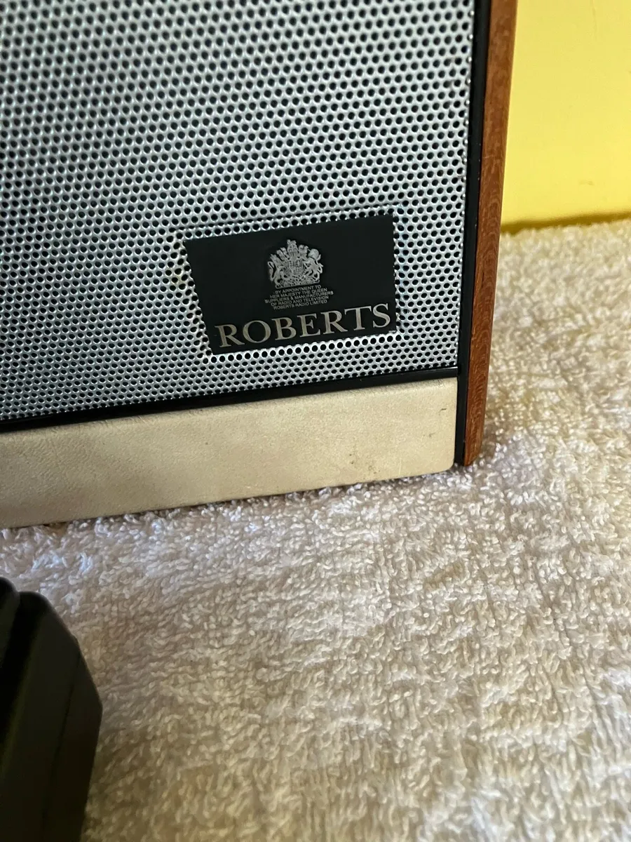 Robert Roberts RP28 AM-FM radio - Image 2