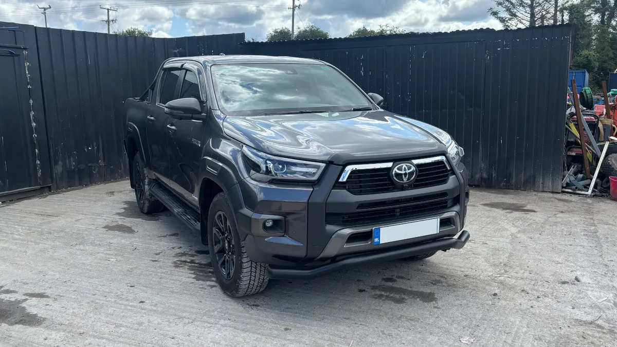 2025 Toyota Hilux Invincible X - Image 3