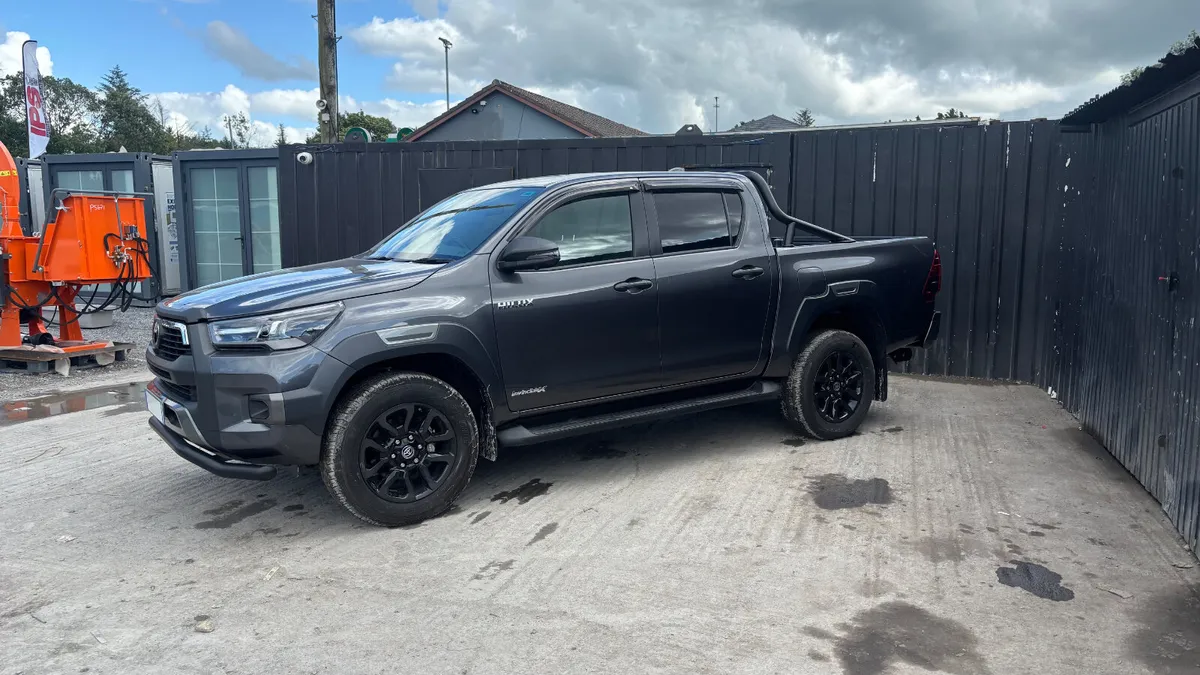 2025 Toyota Hilux Invincible X - Image 2