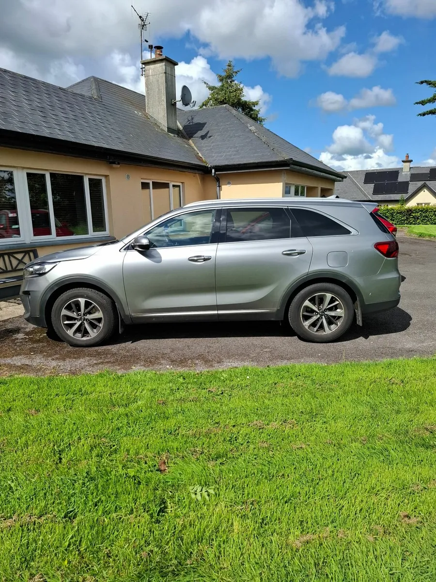 Kia Sorento 2019 - Image 1