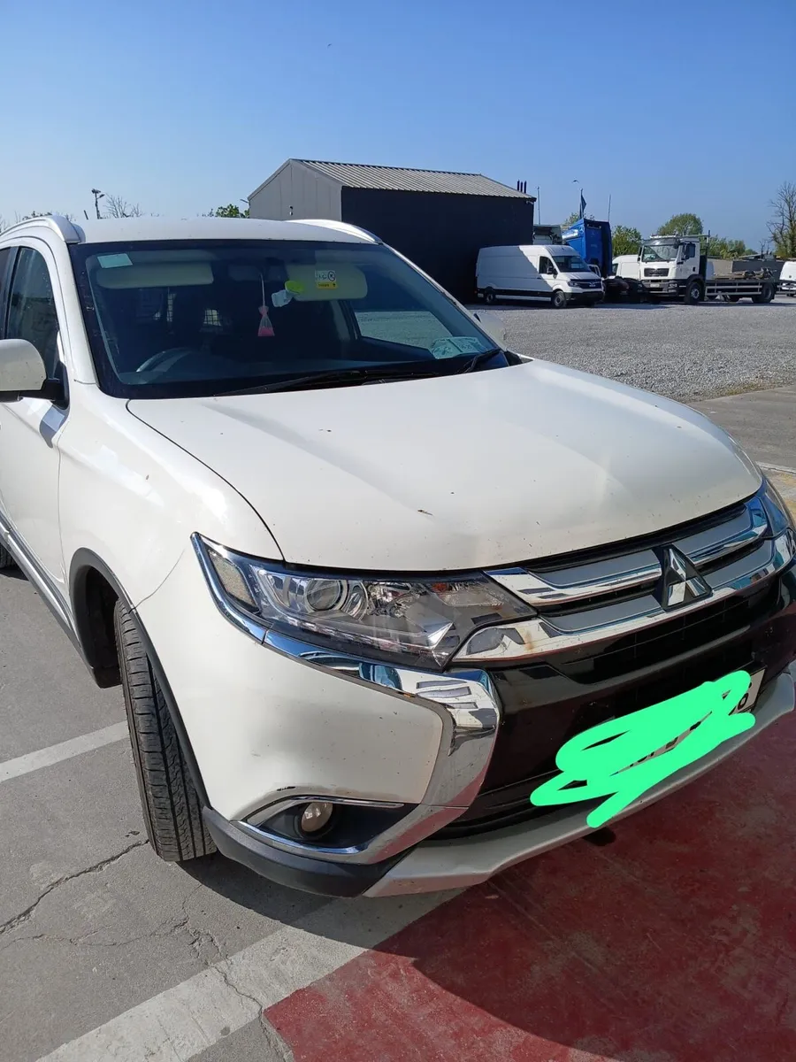 Mitsubishi Outlander - Image 2