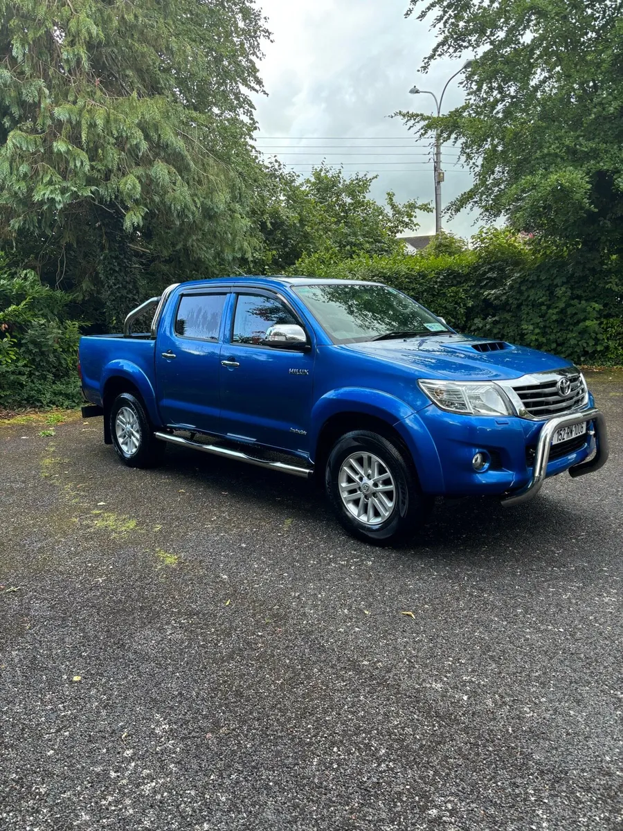 Toyota Hilux 3.0L Invincible - Image 1