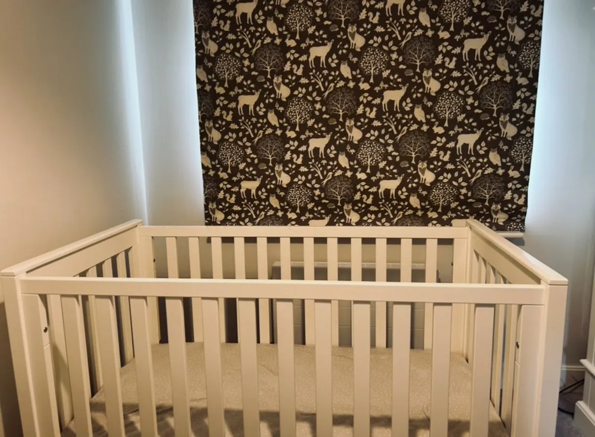 The White Company Classic Cotbed - Image 3