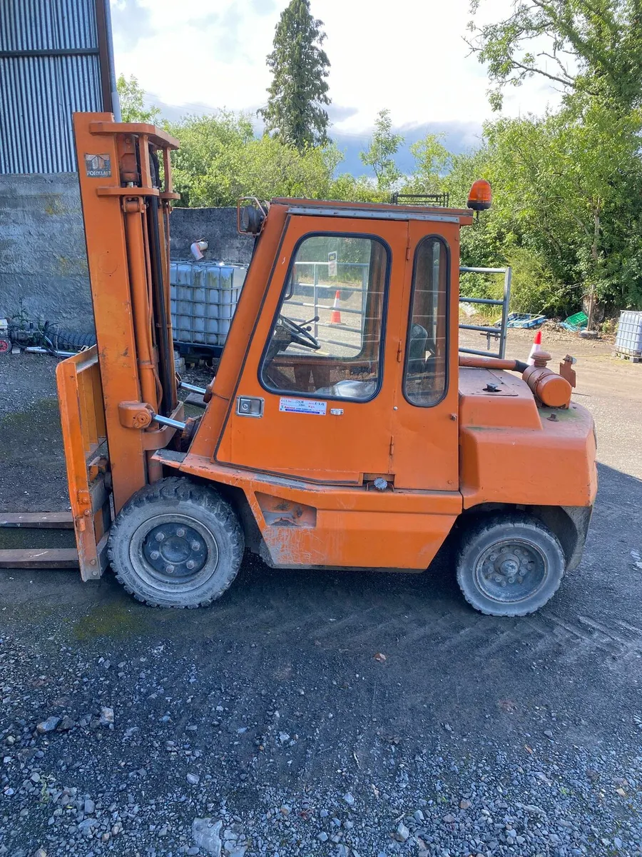 Toyota forklift - Image 1