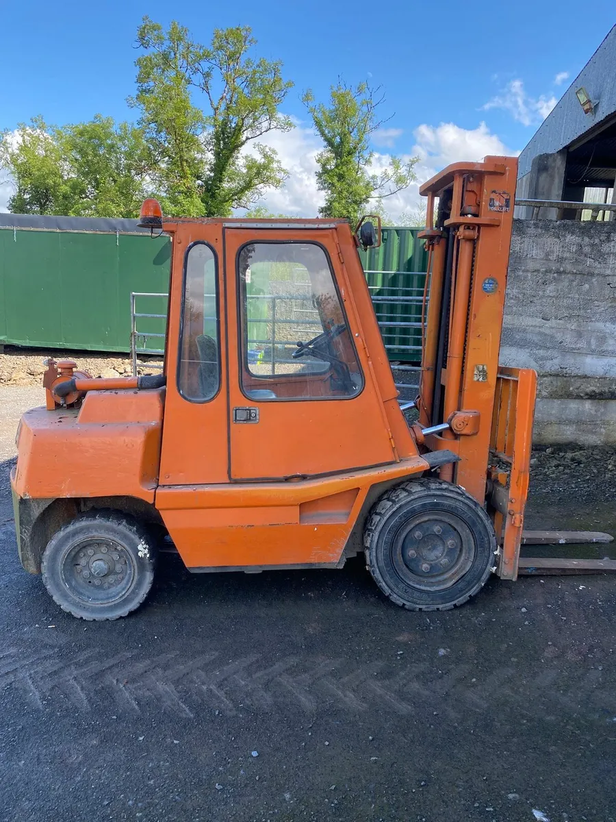 Toyota forklift - Image 3