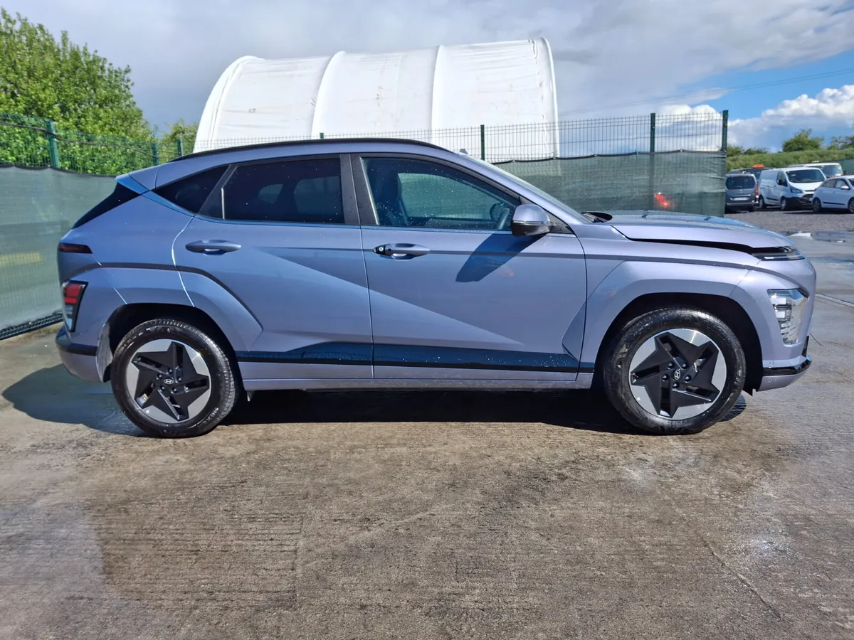 241 Hyundai Kona Platinum Ev 65kwh - Image 4
