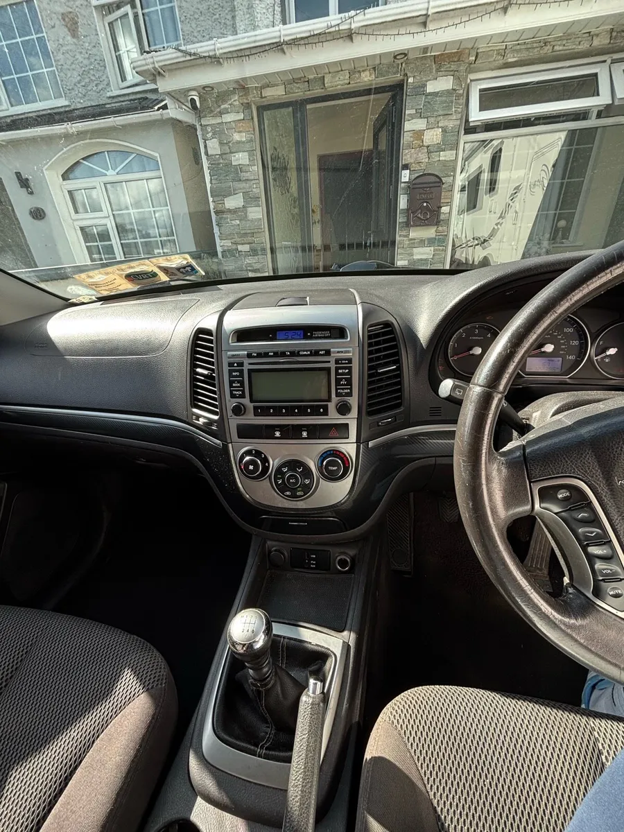 Commercial Vehicle Hyundai - Image 3
