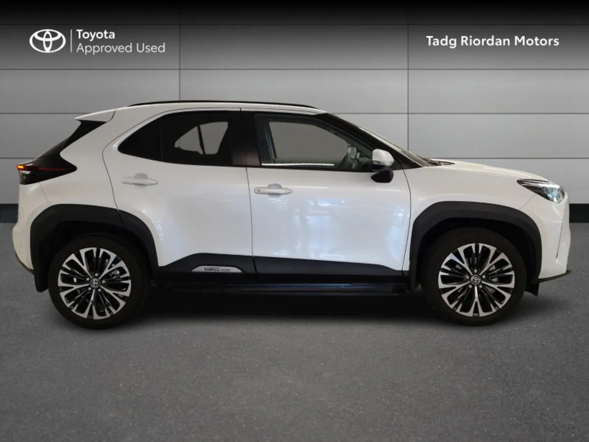Toyota Yaris Cross SOL - Image 3