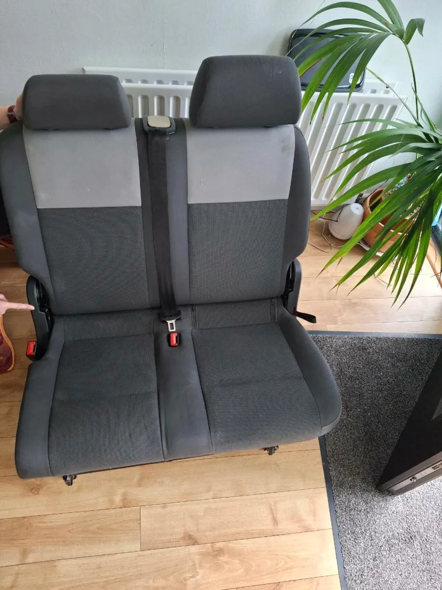 Seats VW Caddy Maxi second row - Image 1