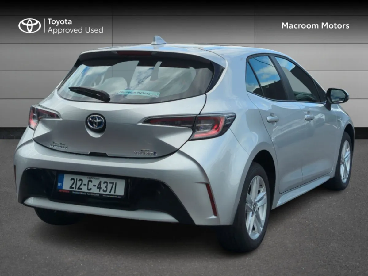 Toyota Corolla HYBRID LUNA H/B 4DR AUTO A - Image 2