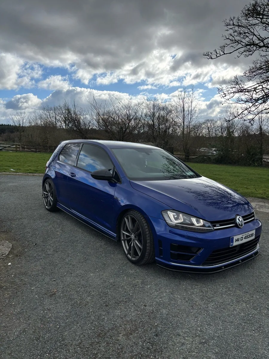 Volkswagen Golf R - Image 1