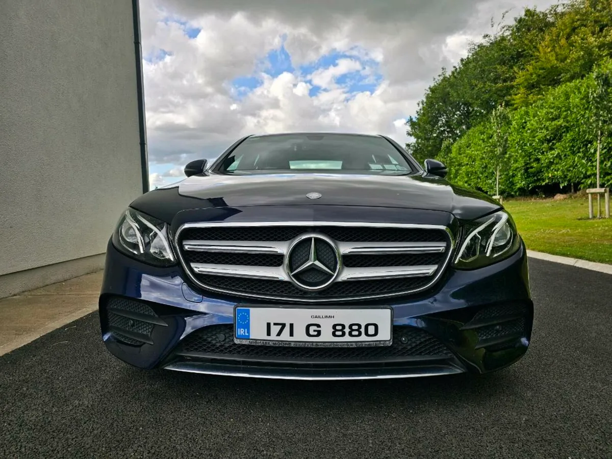 Mercedes-Benz E220d AMG line - Image 3