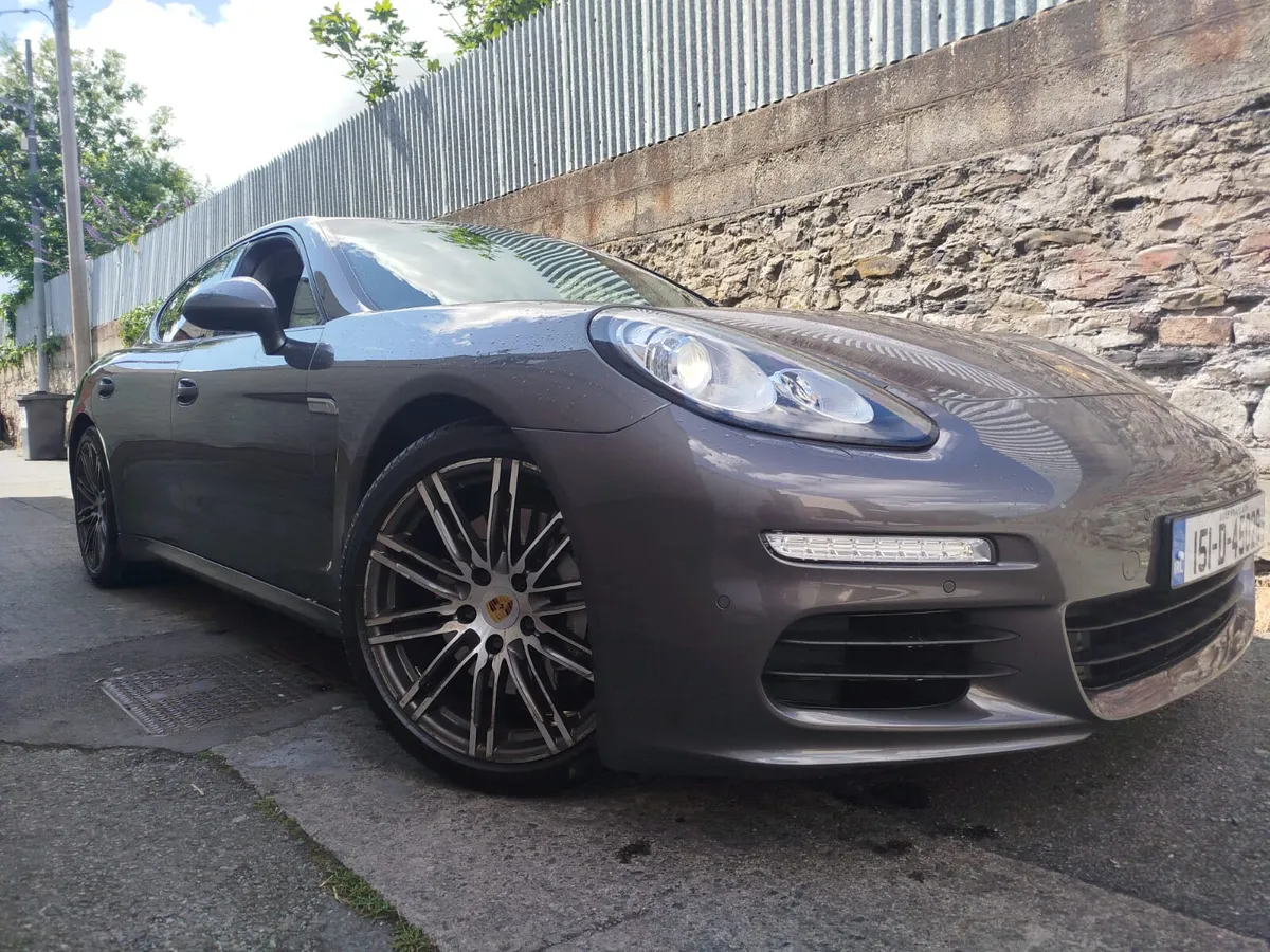 Porsche Panamera 2015 . LOW KM FULL HISTORY - Image 3