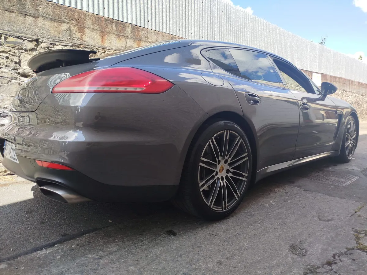 Porsche Panamera 2015 . LOW KM FULL HISTORY - Image 4